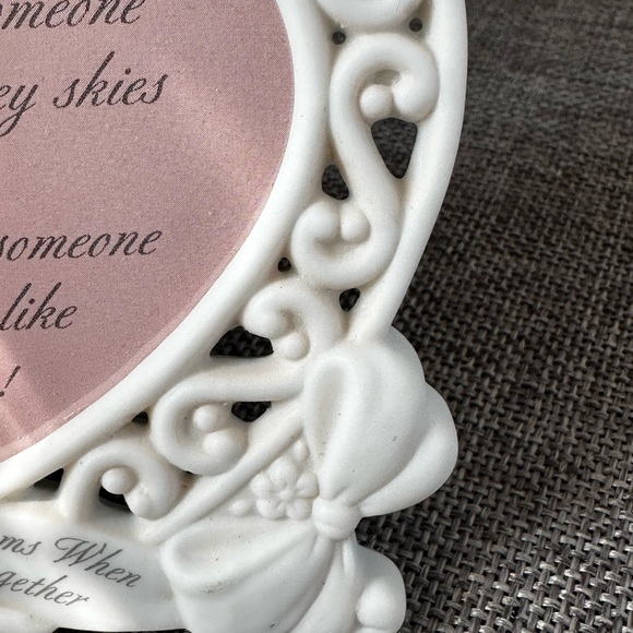 Enesco Precious Moments Photo Frame. “Friendship Blooms When We Are Together” - Picture 6 of 9